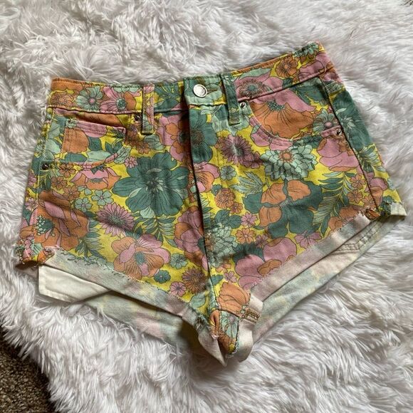 wild fable Pants - Wild Fable Jean Shorts Highest Rise Cheeky Floral NEW Yellow Green Pink Size 00